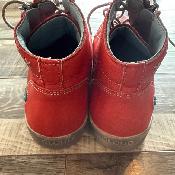 Cloud Aika Womens High Top Sneaker Shoe Red Leather 7.5 Comfort Easy On Side Zip - Picture 4 of 13
